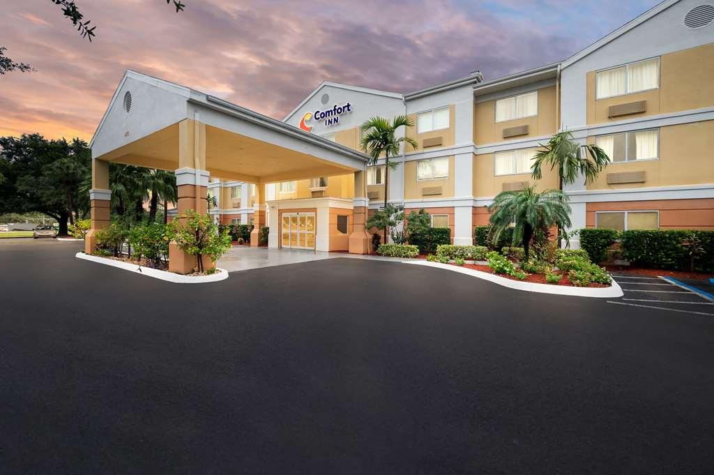 Comfort Inn Fort Myers Northeast Exterior foto